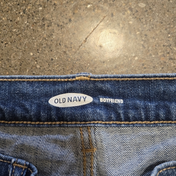 Old Navy Boyfriend Shorts - Picture 3 of 3